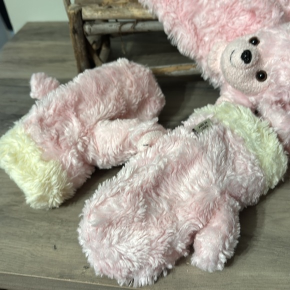 PRE OWNED VINTAGE BESTEVER PINK FAUX FUR GIRL'S POODLE SCARF AND PODDLE MITTENS - Picture 4 of 13